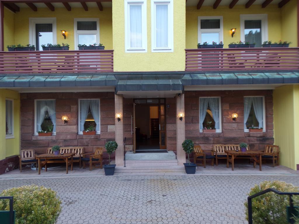 Hotel Sieben Linden Lauterbach  Bagian luar foto