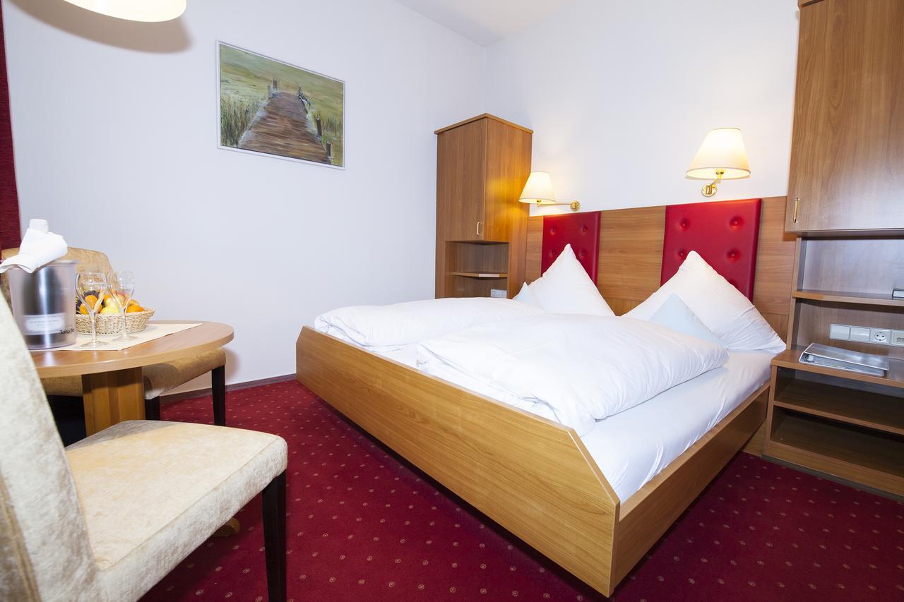 Hotel Sieben Linden Lauterbach  Bagian luar foto