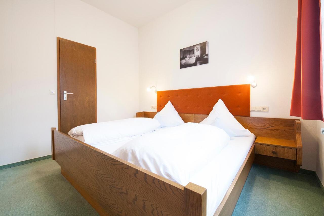 Hotel Sieben Linden Lauterbach  Bagian luar foto